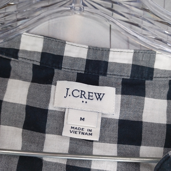 J.Crew Factory black and white plaid button-down v-neck tie front Cropped top - Picture 3 of 11